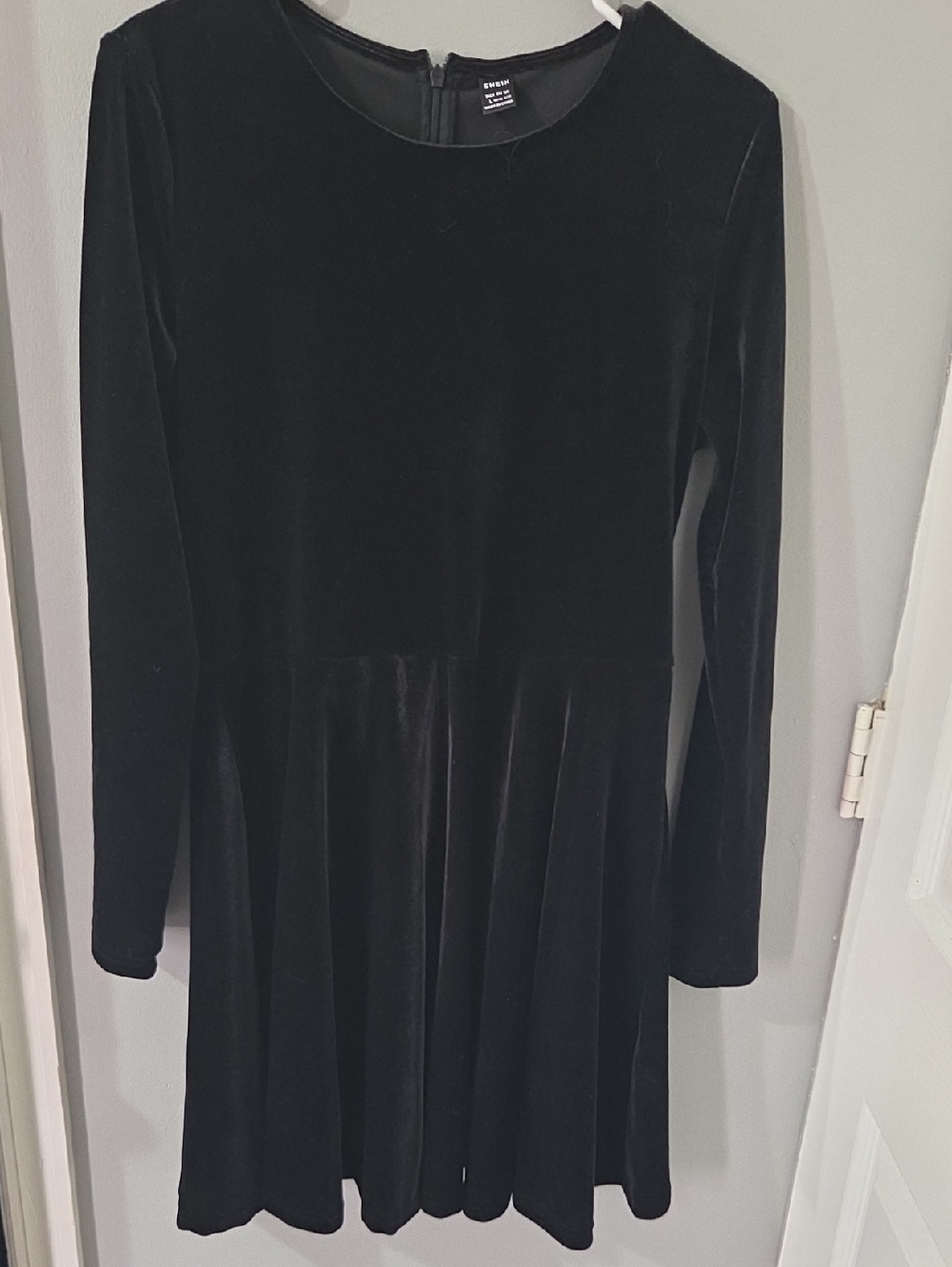 SHEIN Black Velvet Long Sleeve Skater Dress